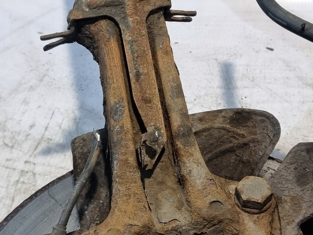 фото №11, Поворотный кулак суппорт левый перед alfa romeo 156 1.9 jtd 77kw 99r