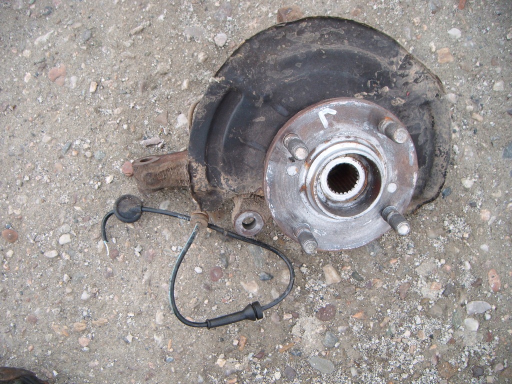 фото №1, Suzuki alto pixo 09-14 1.0b поворотный кулак ступица