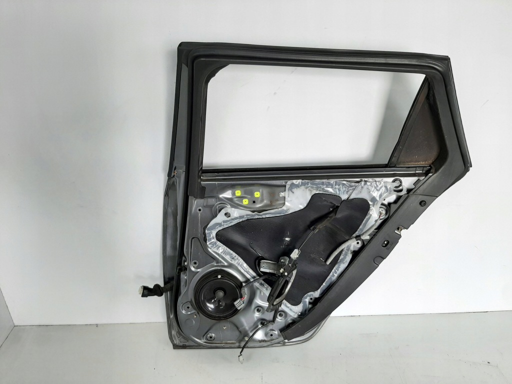 фото №13, Honda accord viii kombi 09rdrzwi правый задняя kod nh737m