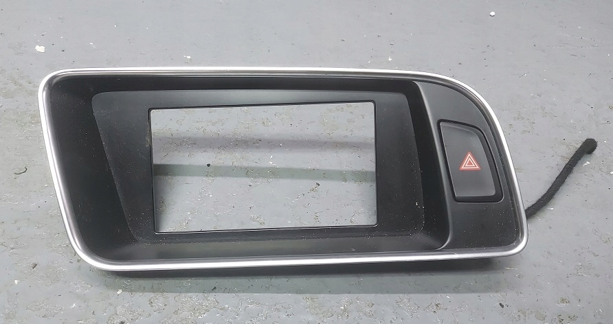 фото №1, Audi q5 8r рамка корпус дисплея navi mmi