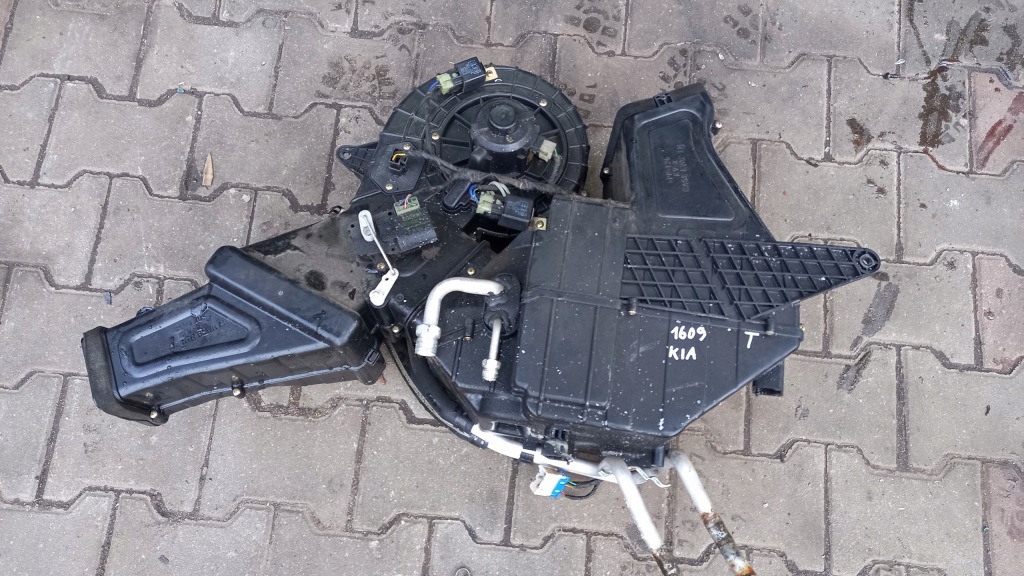 фото №1, Отопитель задняя kia carnival 2.9td ii 02r