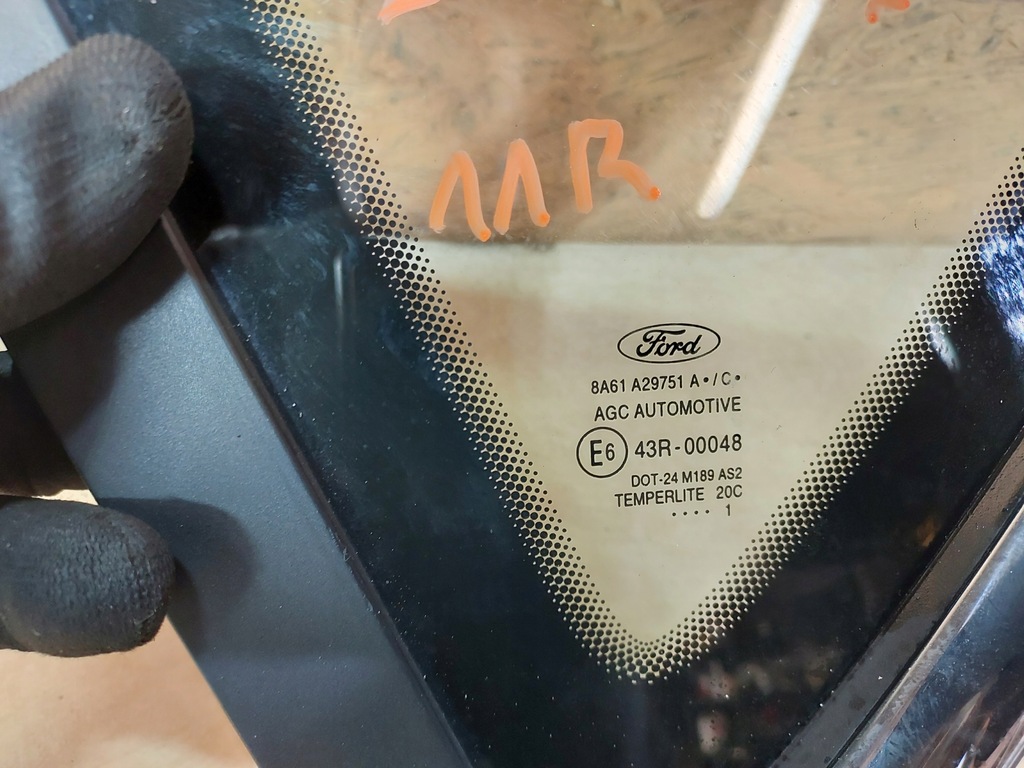 фото №4, Fiesta mk7 стекло треугольник левый задняя