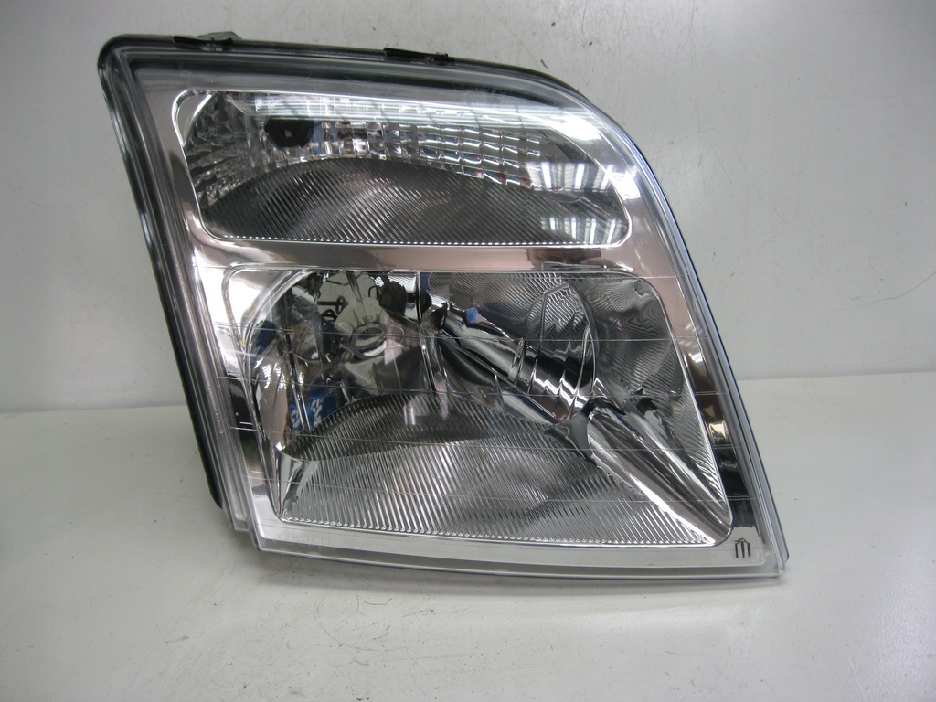 фото №1, Лампа перед права ford transit 02-