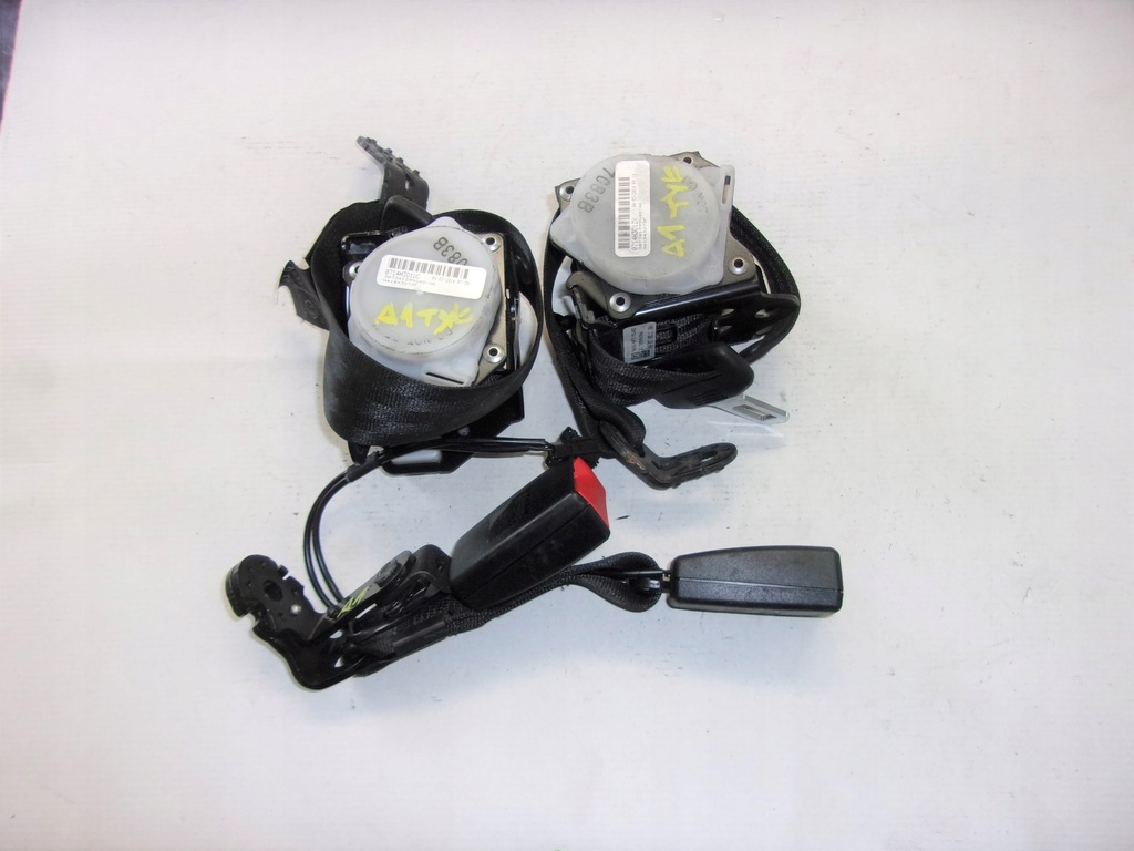 фото №1, Audi a1 8x ремни задняя левый правый защёлки