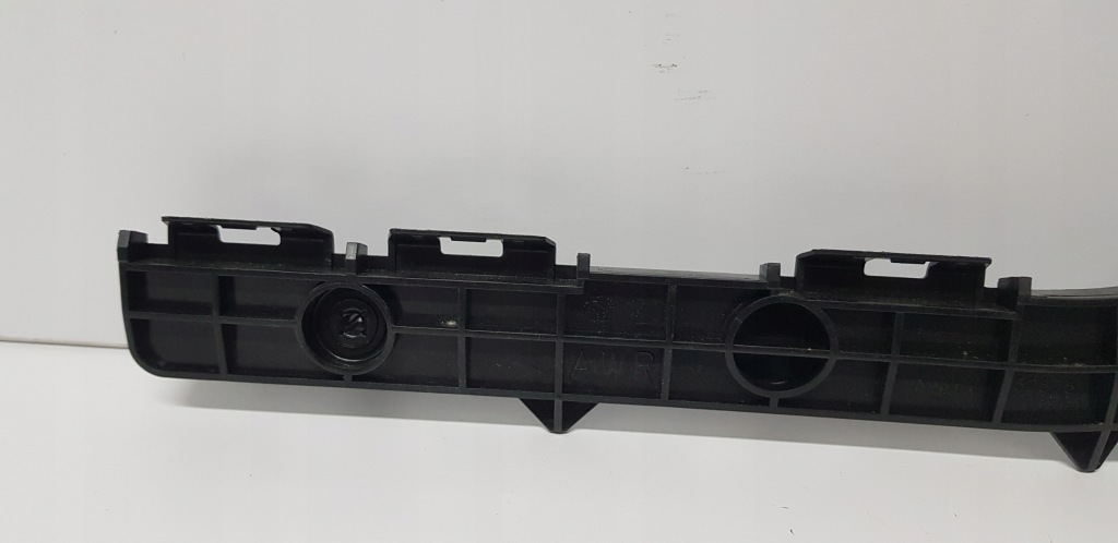 Avensis t27 08-18 kom. кронштейн  держатель бампер крыло задний правый 52575-05061 Доставка