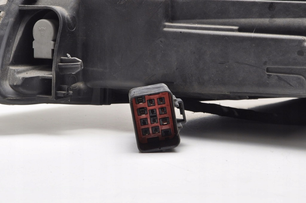 фото №11, Volvo xc60 i лампа правая передняя 30763138 ксенон anglik