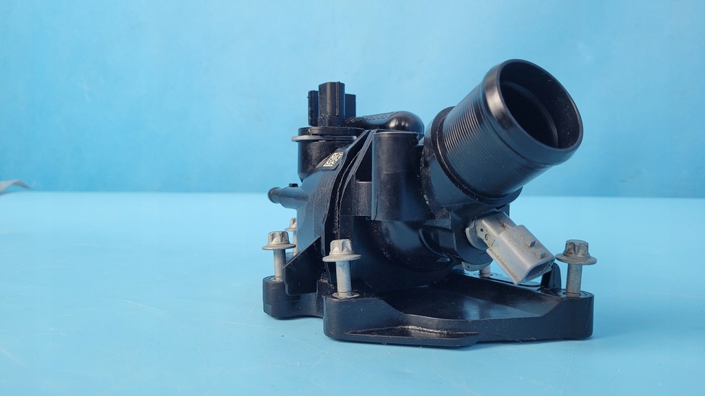 фото №12, Mercedes x247 glb 200 23r корпус термостата патрубок wody a2822030175