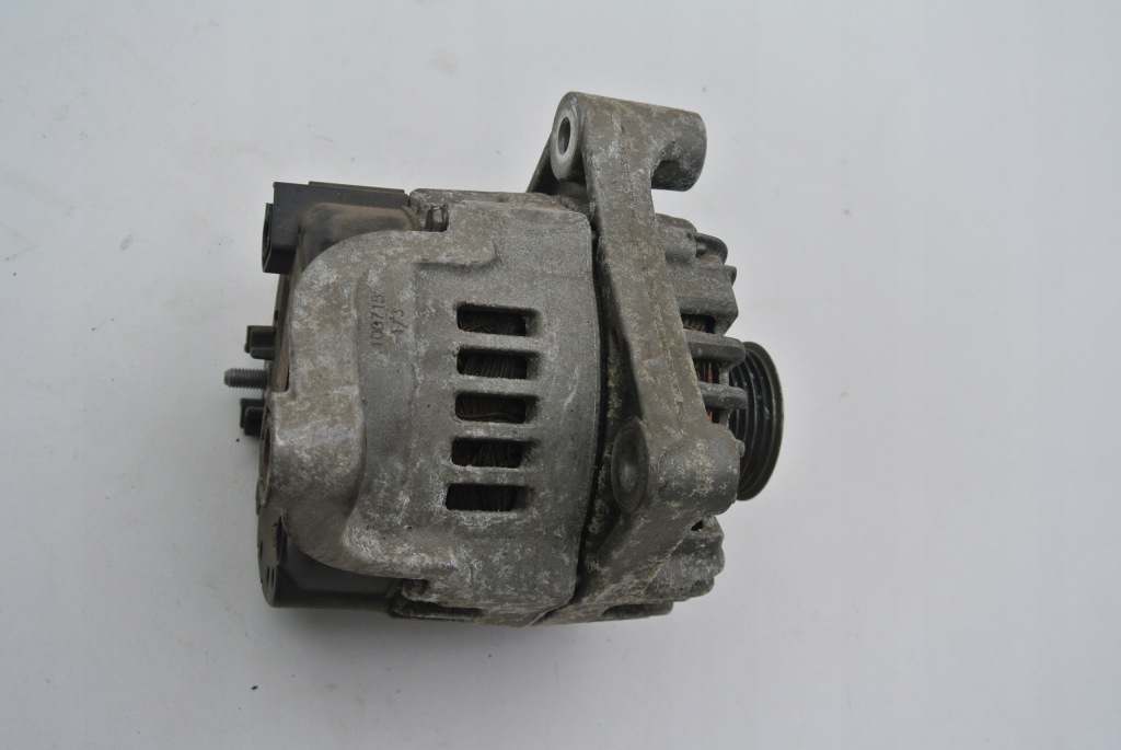 Купить Bmw e90 e92 m3 4.0 v8 генератор 7838656