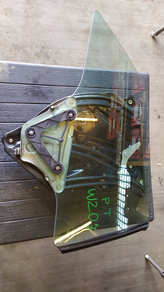 фото №1, Mercedes e w207 механизм стекло правый задняя стекло