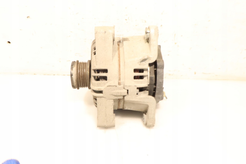 Генератор opel meriva b рестайлинг  1.4 0124425085 в Украине