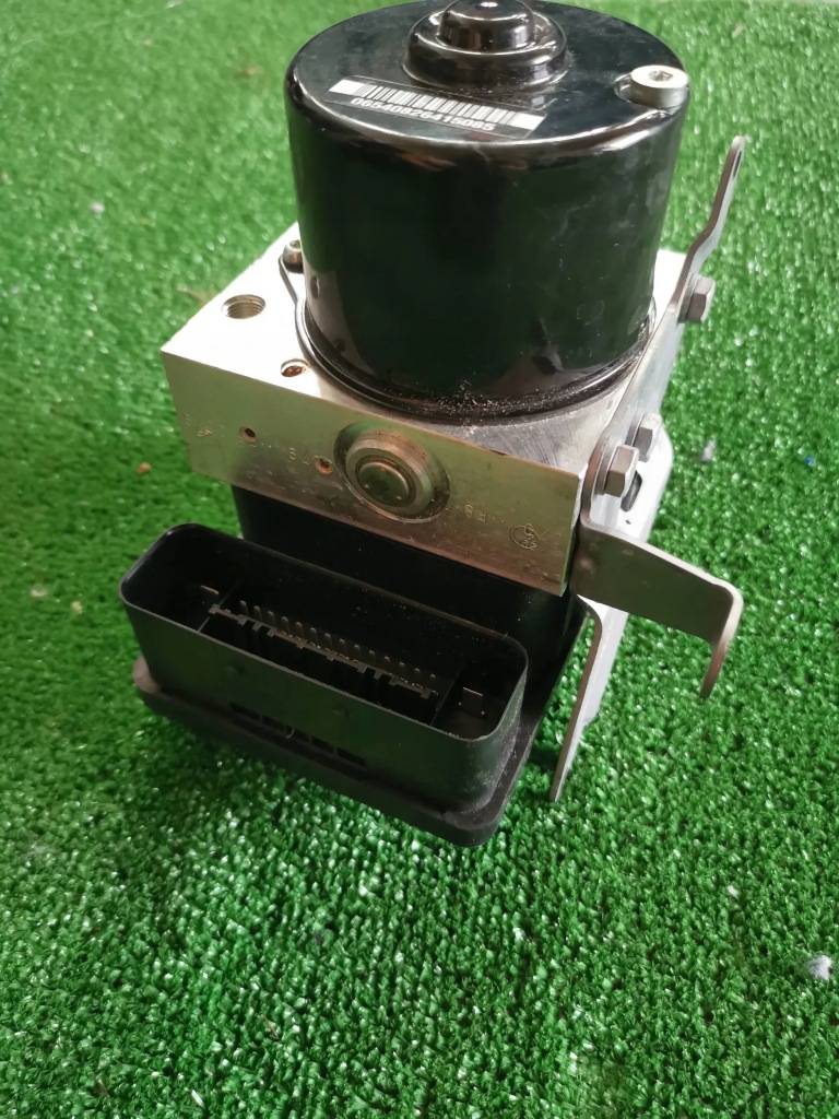 фото №1, Bmw 3 e90 насос abs 6784763