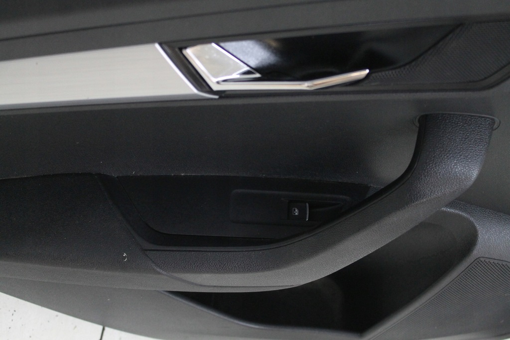 фото №6, Skoda karoq 17r- обивка дверь левая задняя левый задняя