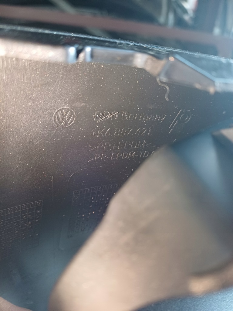 Бампер задній задній volkswagen golf v 5 03-09 4pdc 4парктроніки Оригінал