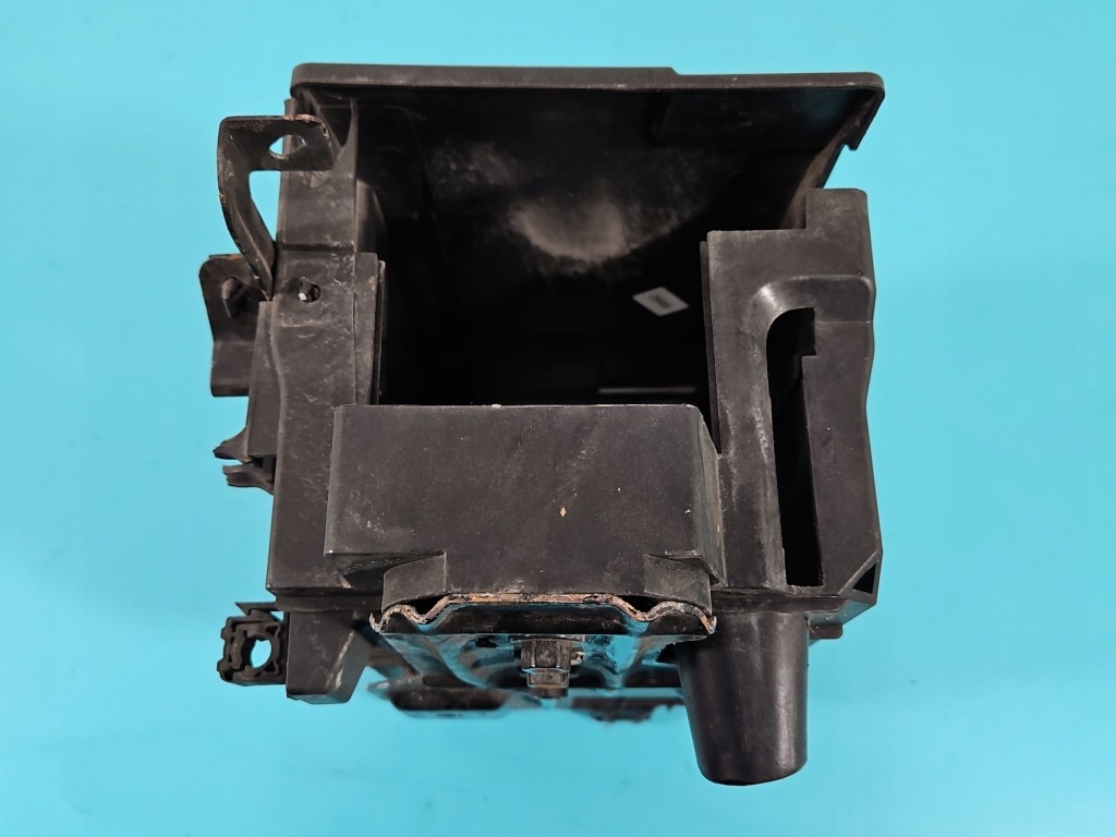 Корпус аккумулятор основание opel insignia a 13330946 2.0 cdti Киев