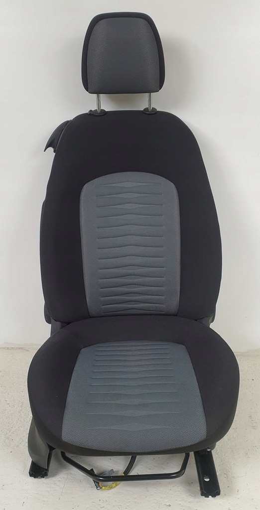 фото №1, Сиденье правый перед fiat grande punto 3d