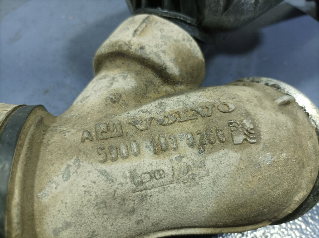 фото №5, Volvo xc60 i lift 2.4 d4 d5244t12 181 km клапан воздуха резонатор 31293089