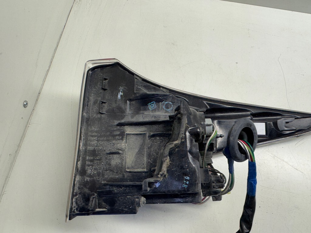 фото №11, Toyota prius iv лампа лівий задня 81560-47150-c