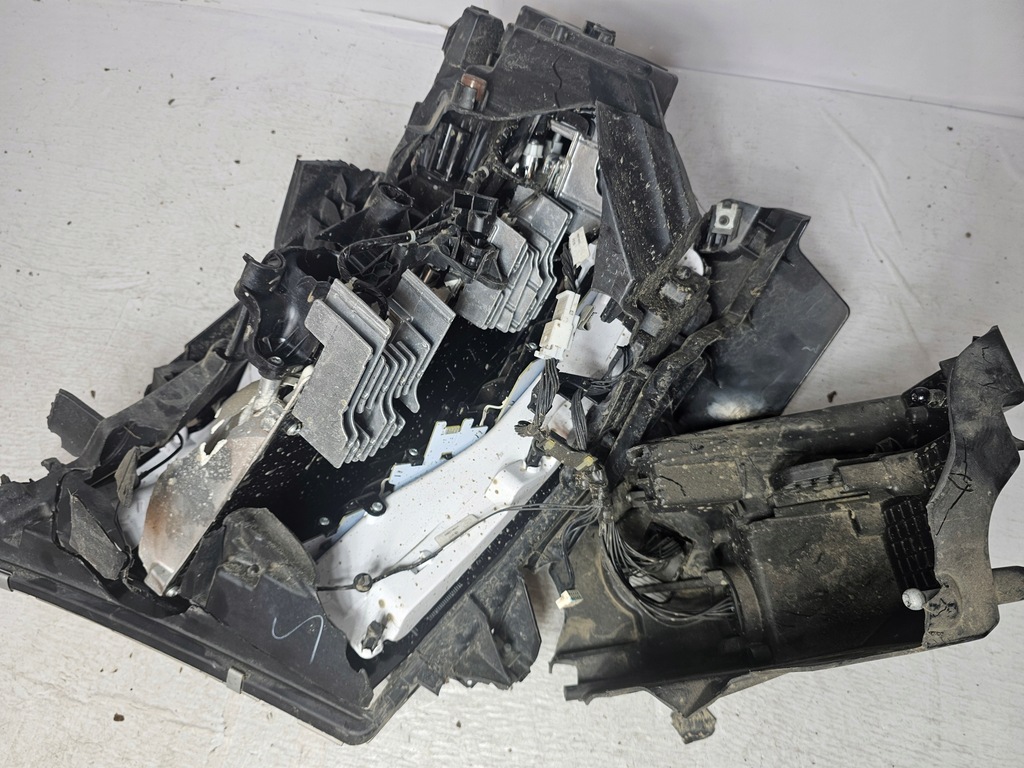 фото №12, Dodge ram v 19- лампа левый правый перед full led 68316089ah usa