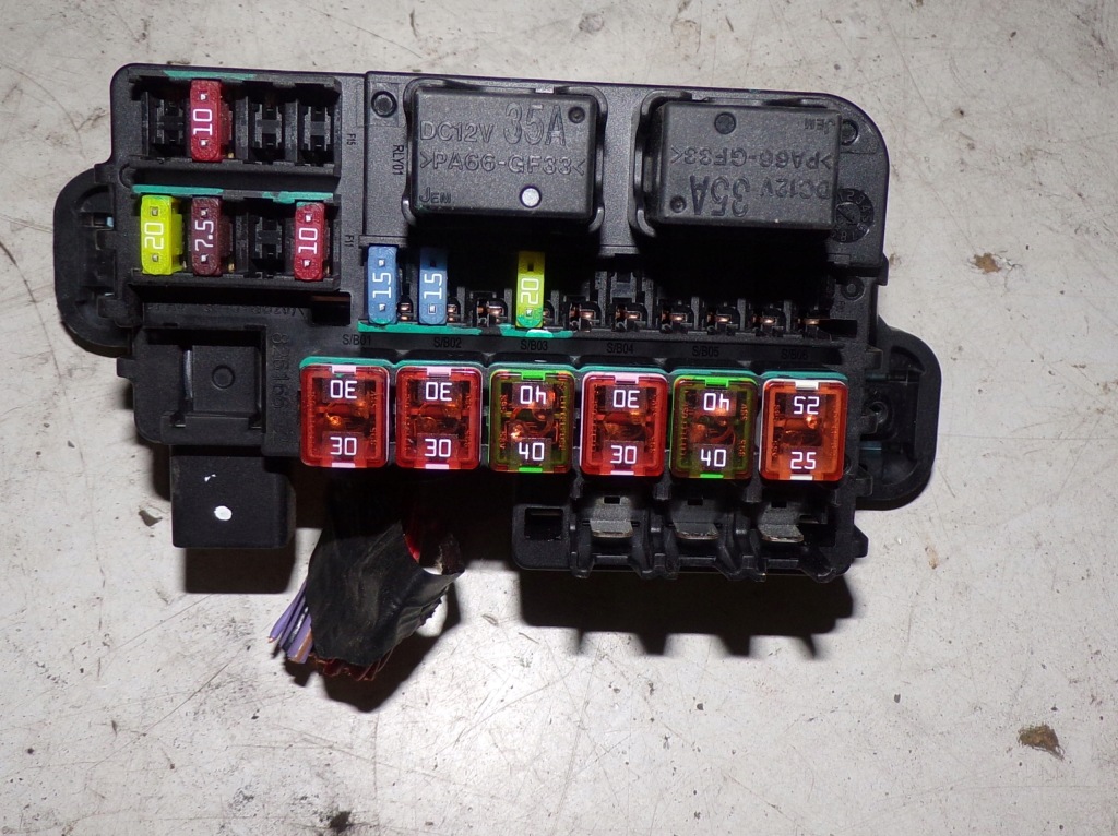 фото №1, Коробка предохранителей opel mokka 826166