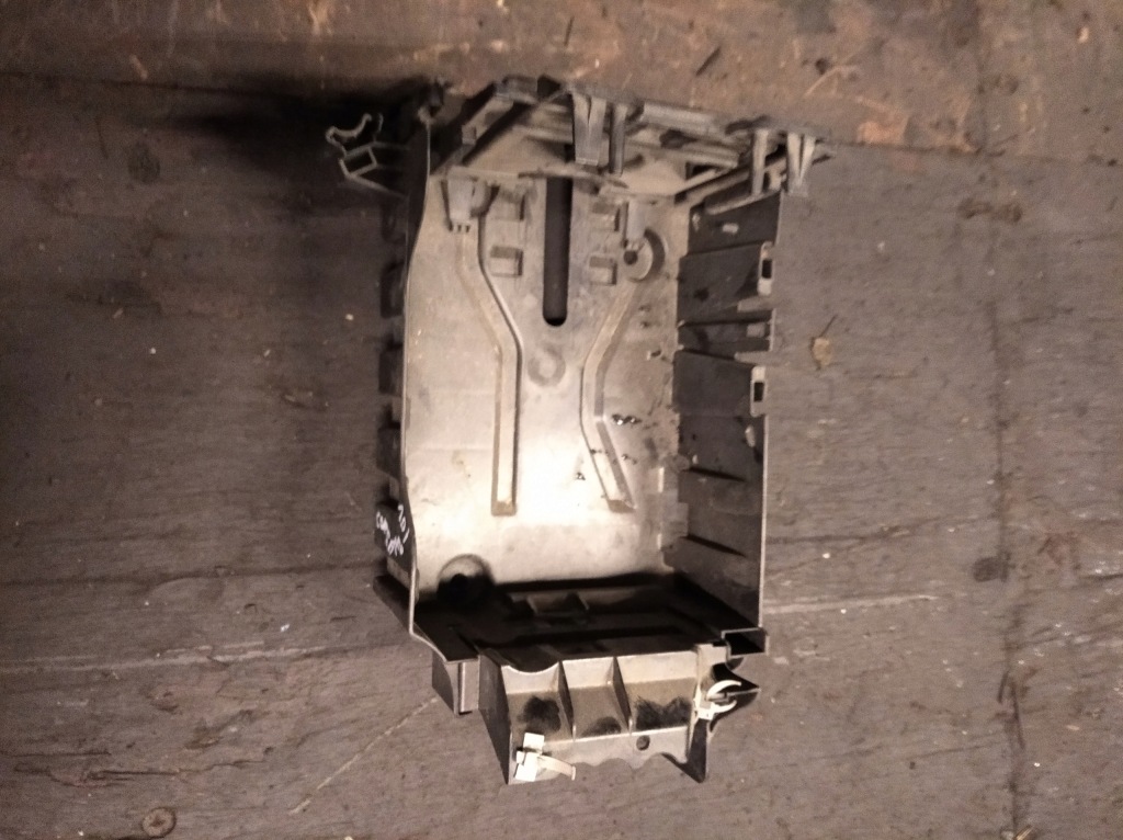 Купити Основа акумулятор 13498274 opel corsa e 1.2 16v 70 km 14-20