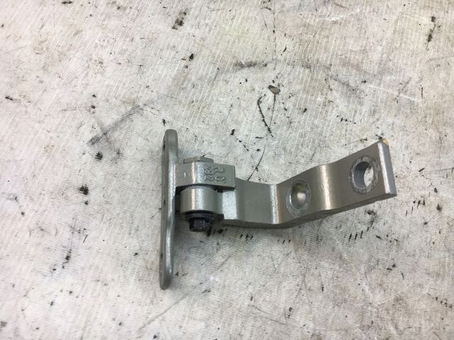 фото №5, Volvo xc40 петля двері правий перед верхній 31424586