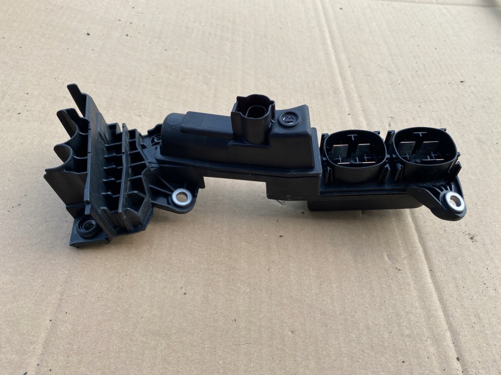 Купити Bmw 5 g30 g31 розподільник напруги акумулятор 9339827