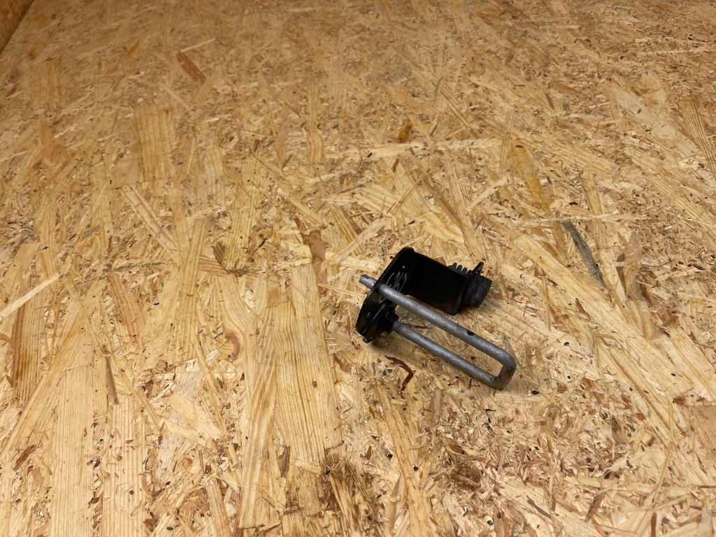 Замок крюк ригель капота bmw 2 f45 f46 7387165 с Разборки