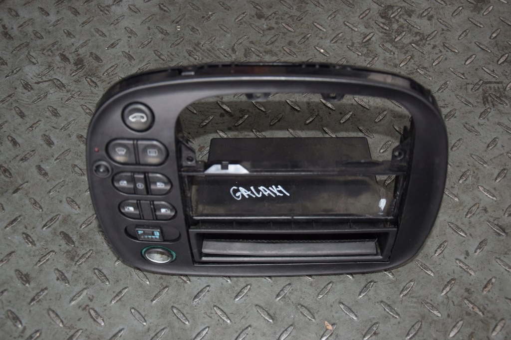 фото №1, Панель окон рамка радио ford galaxy i