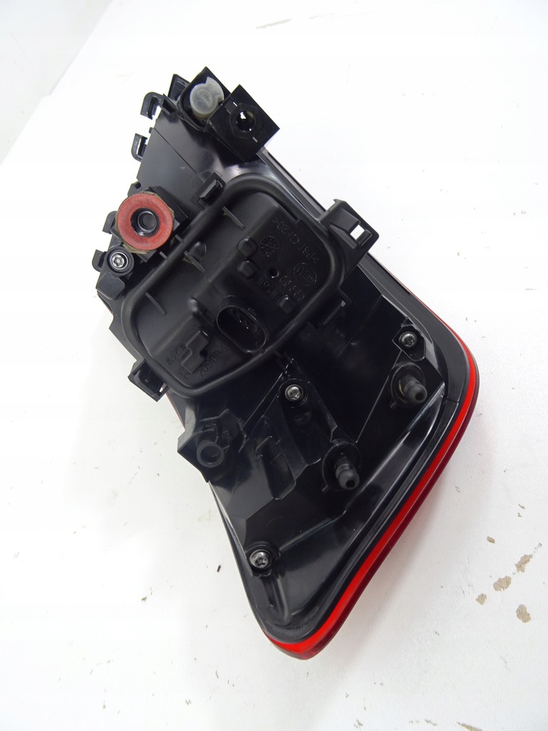 фото №12, Audi a3 8v лампа правая задняя задняя 8v4945070