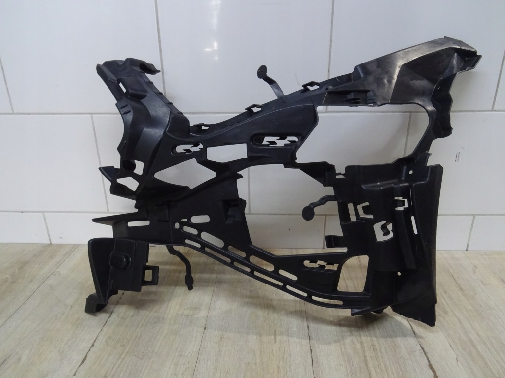фото №1, Напрямна бампера лівий перед mercedes cls w257 amg a2578857503