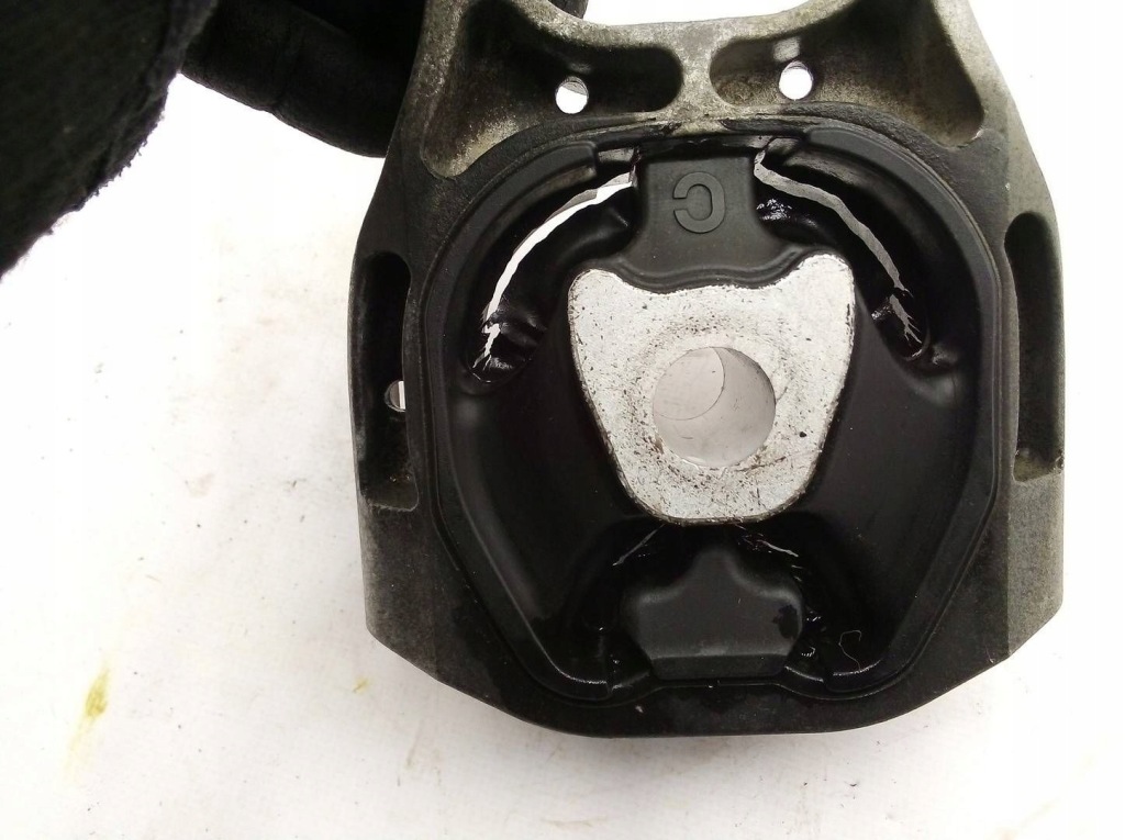 Купити Toyota c-hr 1 2016 подушка коробки передач