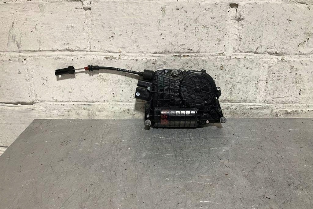 фото №7, Механизм доводчик правых передних дверь bmw 7 f01, f02 4152309800