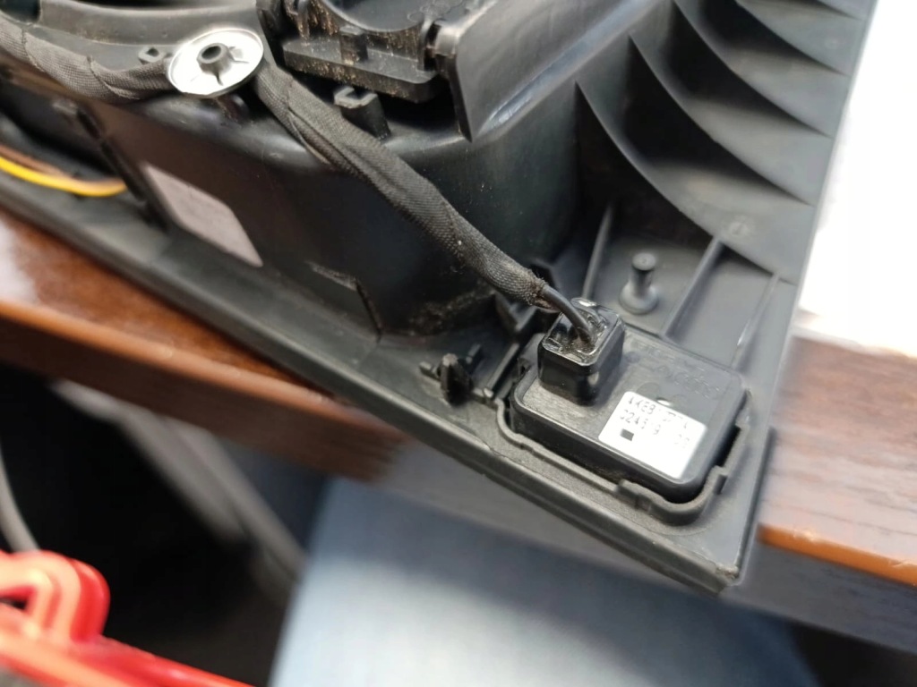 Audi e-tron 4ke кришка gnizada заряджання 4ke810001ls Доставка