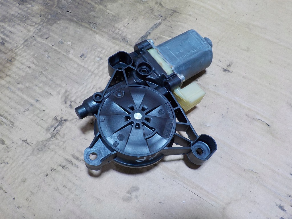 фото №5, Vw golf vii моторчик стекло правый перед 0130822378