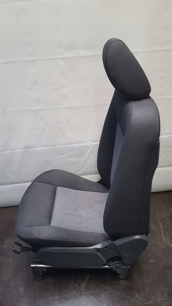 фото №6, Сиденье передний правый пассажира mercedes w169 3d