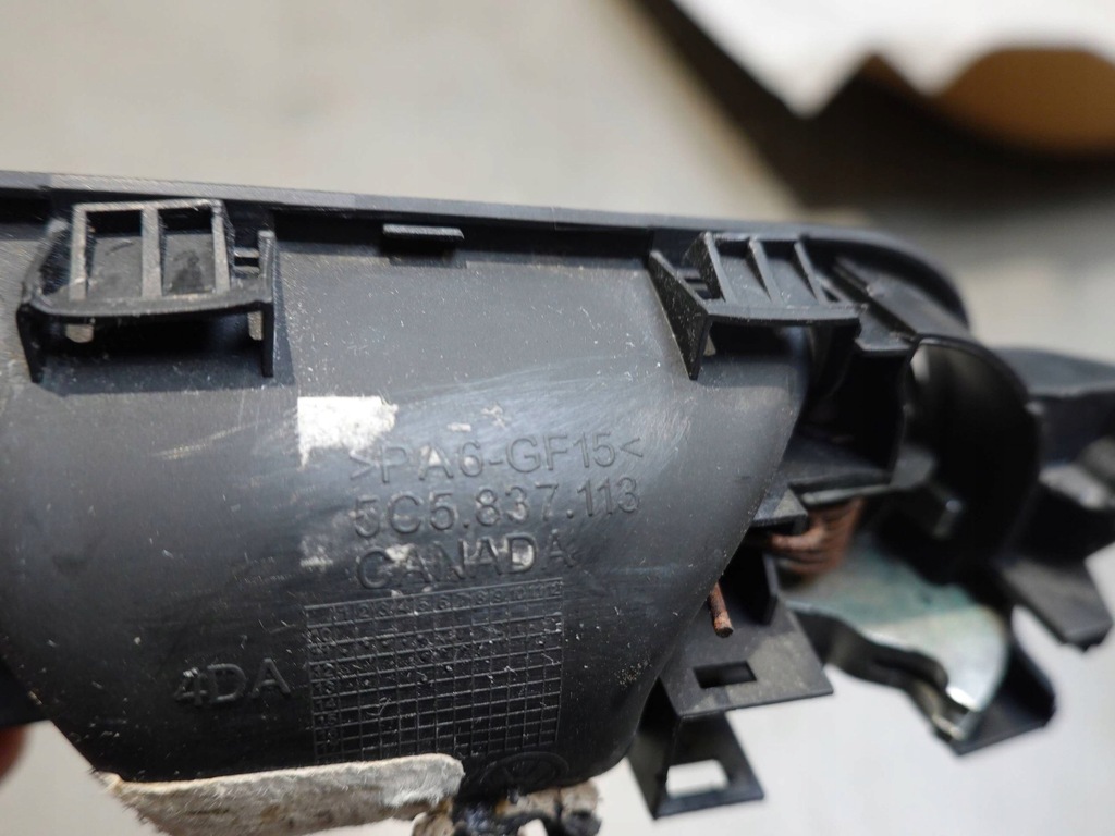 фото №4, Vw beetle 5c ручка внутренняя рамка дверь левая оригинал