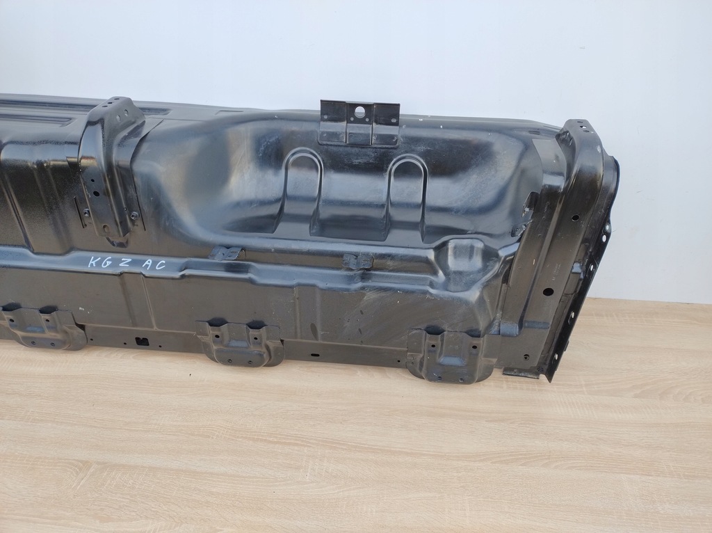 фото №3, Ford ranger 13-21 rok ліва чверть обшивка задня