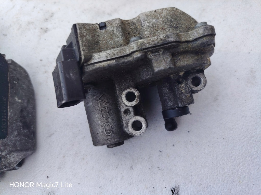 Купити Регулятор кришка колектор audi a6 c6 2.7 3.0 tdi 059129086m