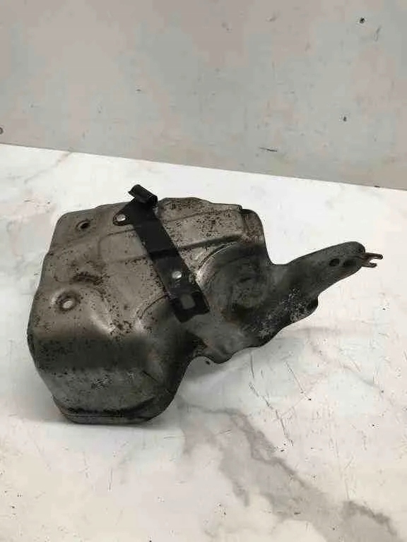 Купить Накладка тепловая audi a5 кабриолет  8f7 059145323 3.0l дизель 180kw 2007