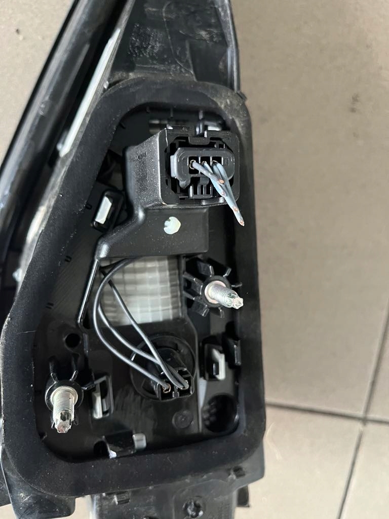 фото №6, Renault megane iv hb лампа ліва задня задня w кришка 265550248r