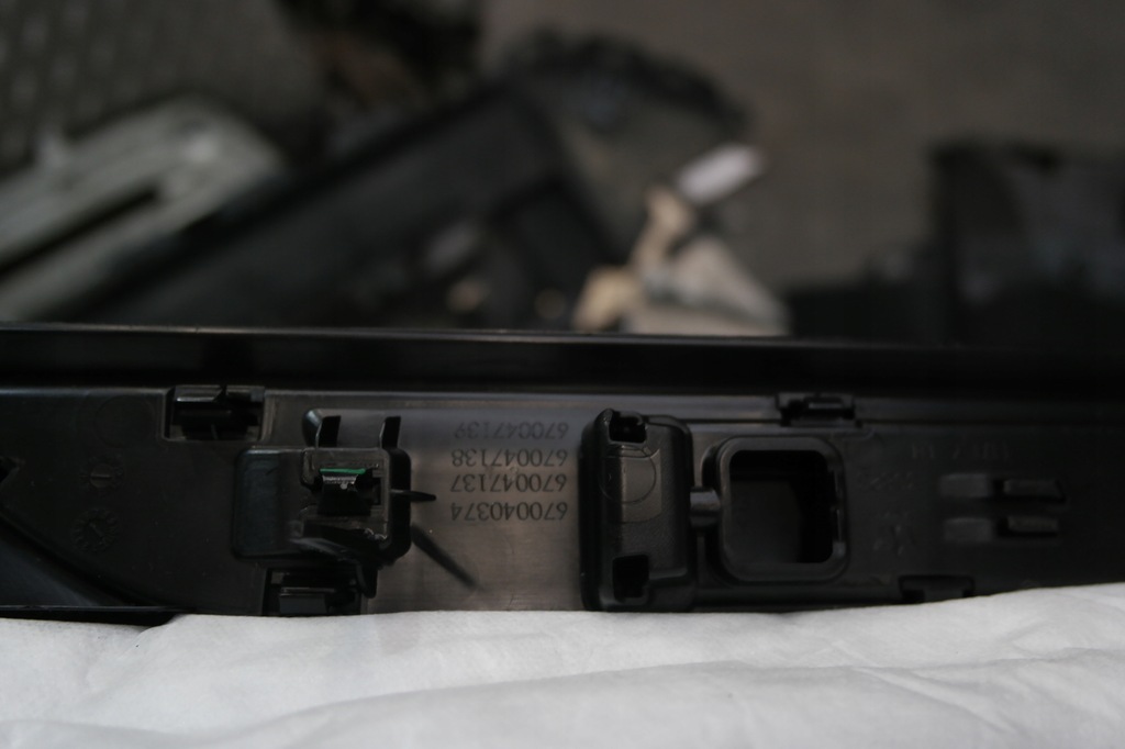 фото №3, Maserati levante молдинг порог внутренняя левая