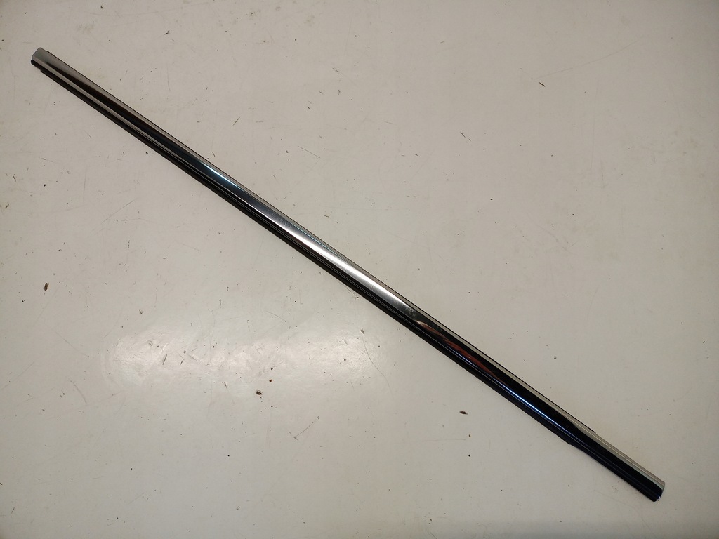 фото №1, Молдинг уплотнитель правый citroen c5 aircross