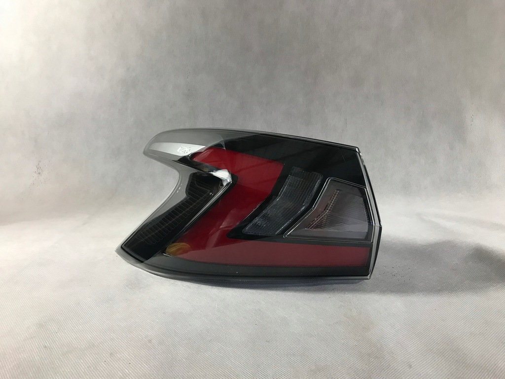 фото №1, Hyundai i20 n-line 21- лампа задняя левая led ładna