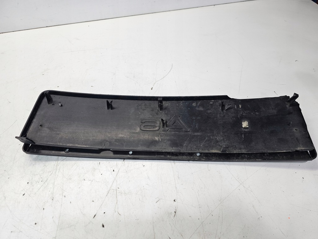 Накладка номерного знака регистрационный a6 c6 4f0807285bs Киев