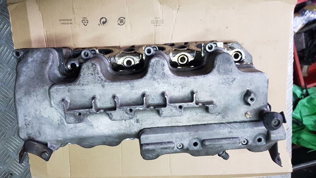 фото №10, Mercedes w211 3,2 кришка клапанів a1120160705