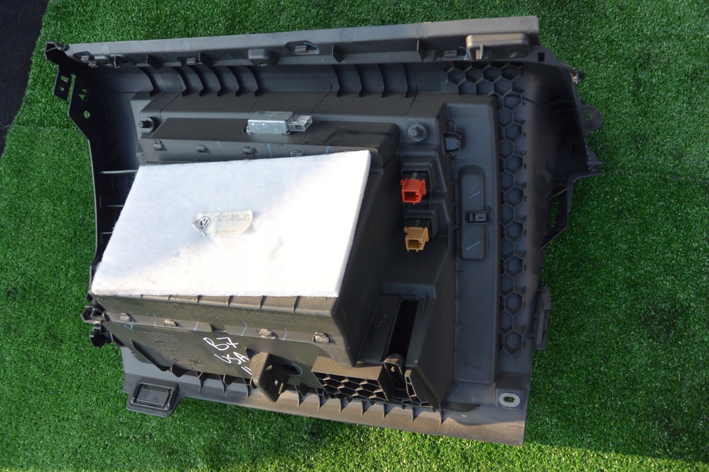 фото №10, Бардачок пасажира vw passat b7 b8 usa