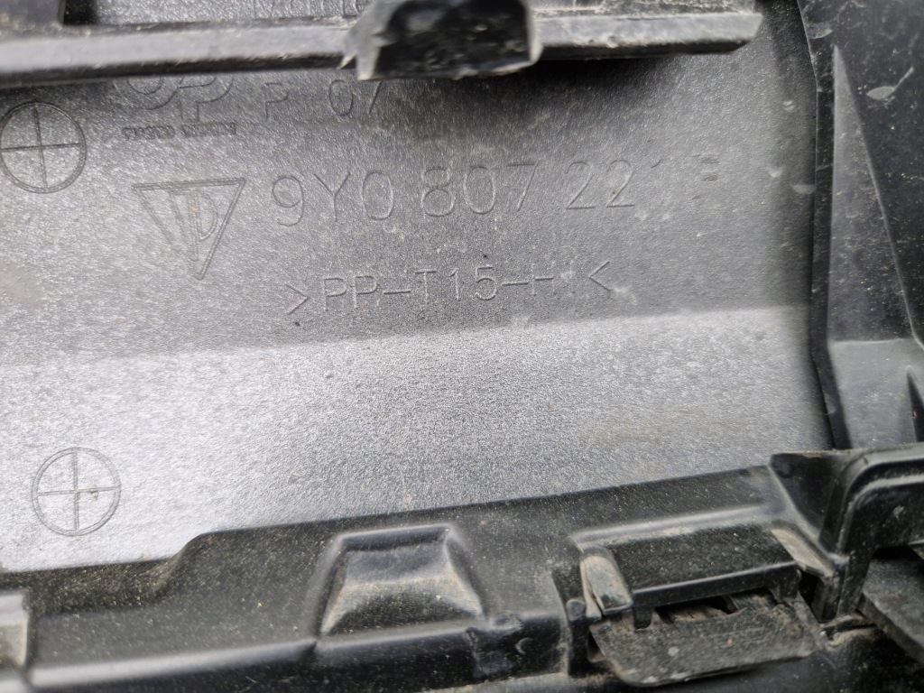 Porsche cayenne 3 9y0 рестайлінг  23- бампер решітка спойлер перед передній Зі Шроту