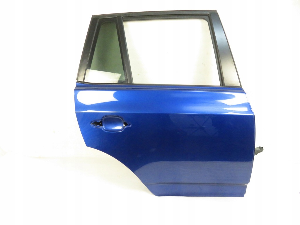 Купить Дверь правый задний  bmw x3 e83 a51/5