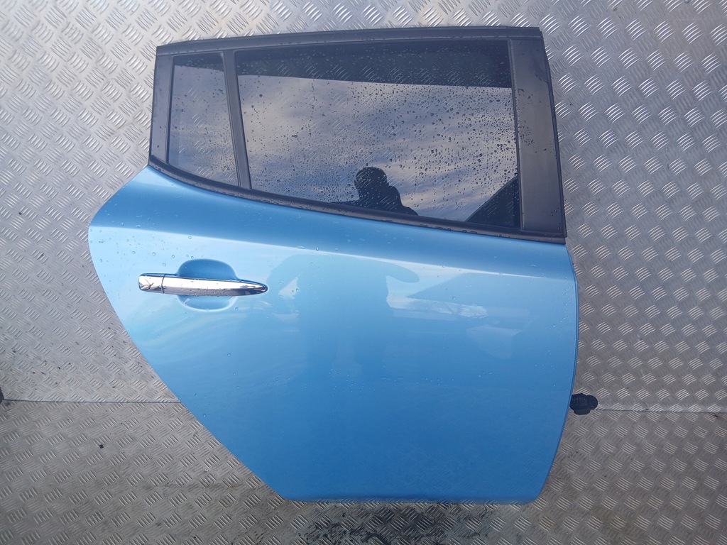 фото №1, Nissan leaf i ze0 дверь задние правое правый задняя kol rbe 2015r