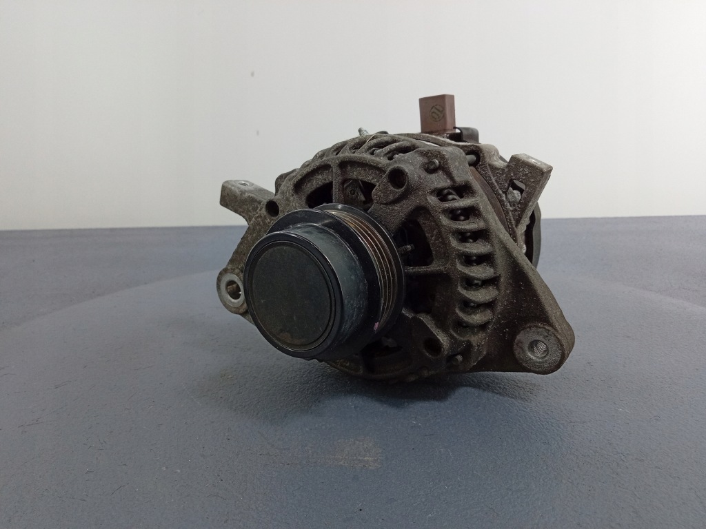 Купить Yaris 3 1.5 vvti генератор 100a 27060-0y380
